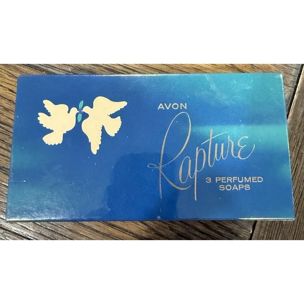 Avon Rapture 3 Perfumed Soaps NEW In Never opened Sealed Box 1960-1970 VTG Doves